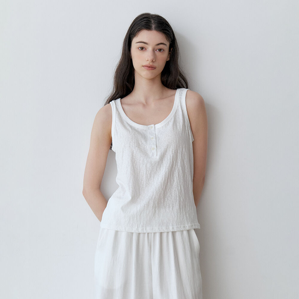 Le' Studio [Summer daily tank top] DRY HENLEY SLEEVELESS TEE (IV)
