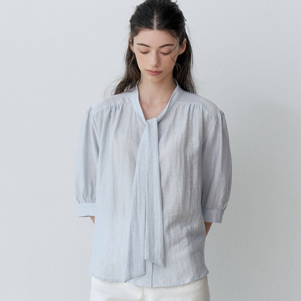 Le' Studio TIE RIBBON SHORT-SLEEVED BLOUSE (SBL)