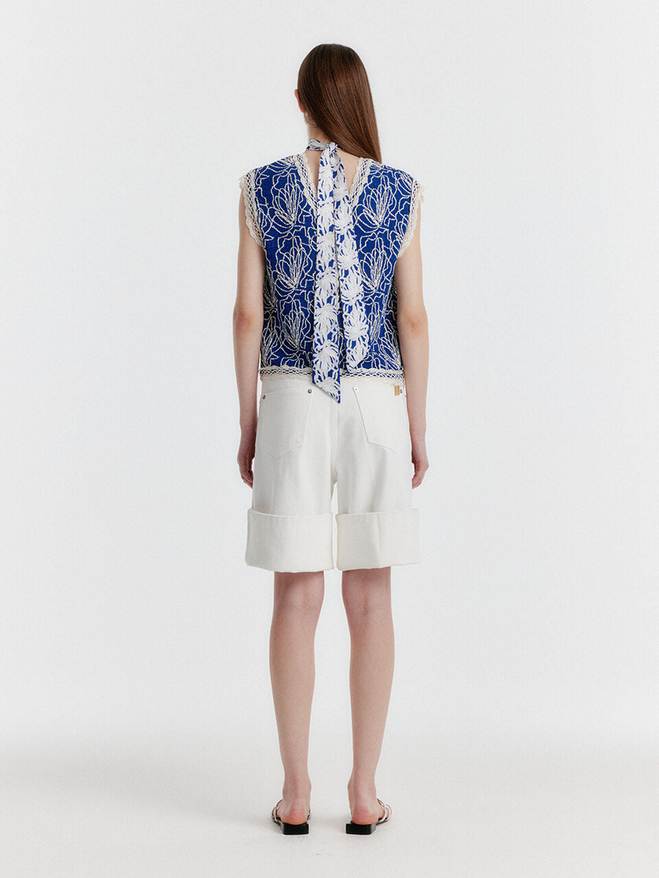 EENK [Wearing Jang Yun-ju] YOCO Turn-up Denim Shorts - White