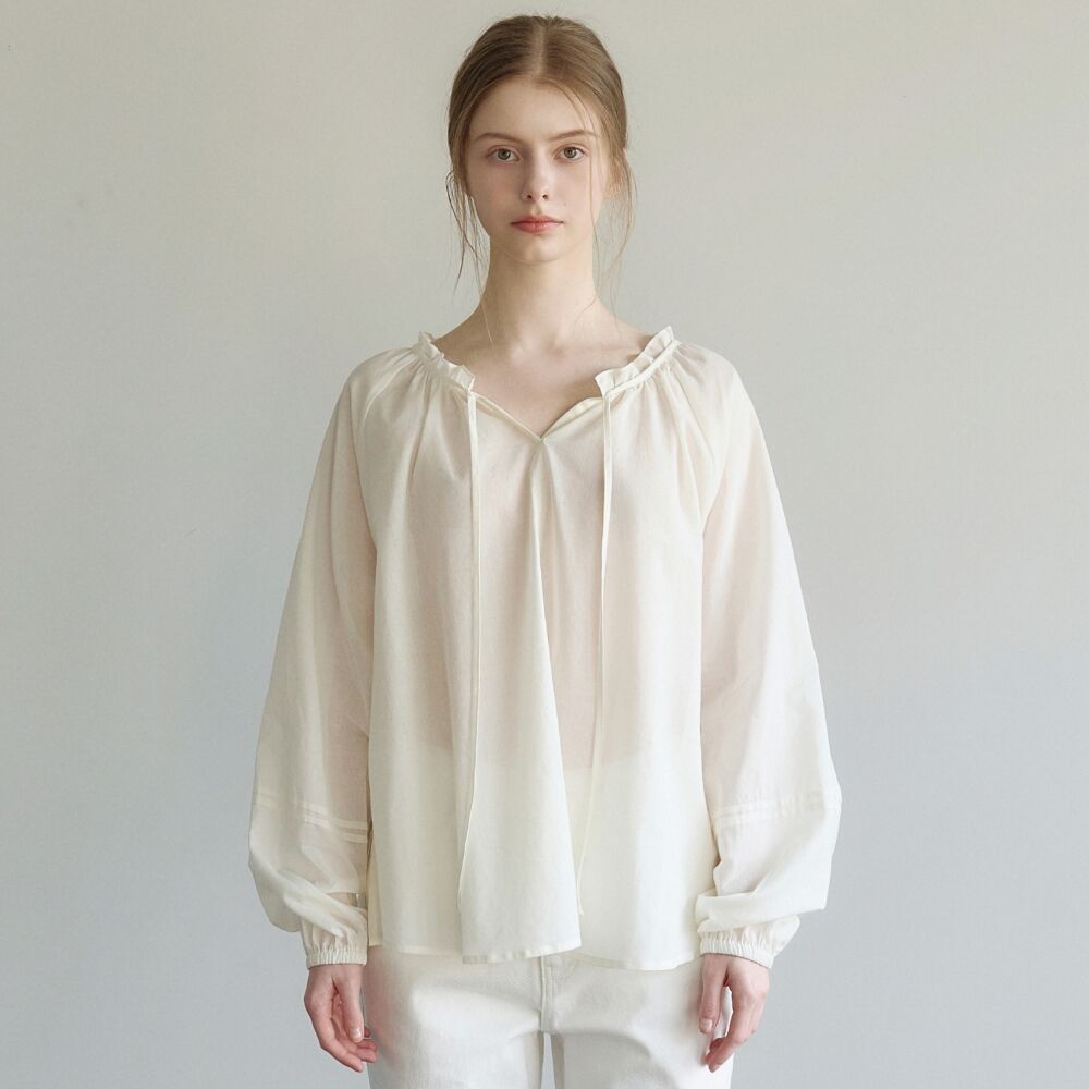 ATCORNER [Influencer wearing] Comfort frill neck shirring blouse ivory AT6BLA017IV