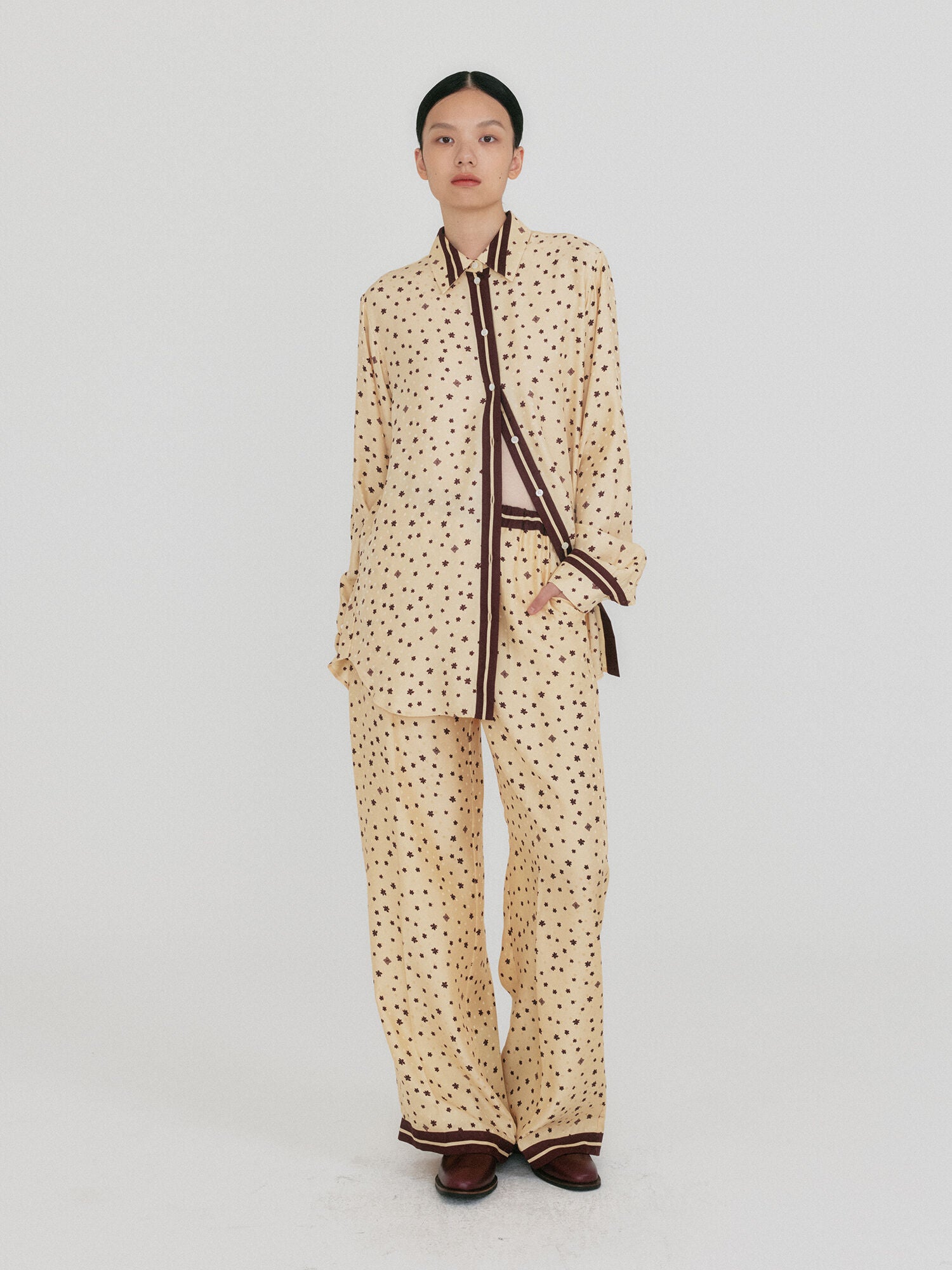 EENK ZUIIN Contrast Pants - Beige