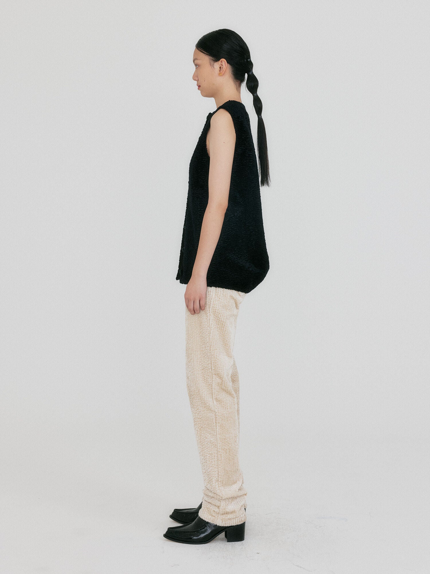 EENK ZIVE Crewneck Waistcoat - Black
