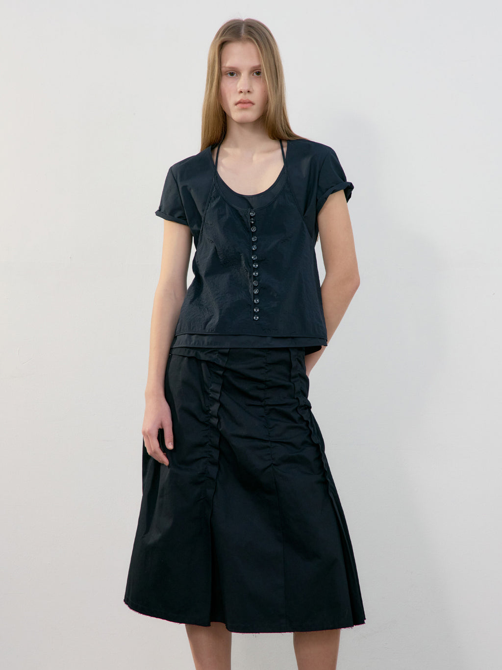LOW CLASSIC U-NECK LOGO BLOUSE_BLACK_LW251BL04BK