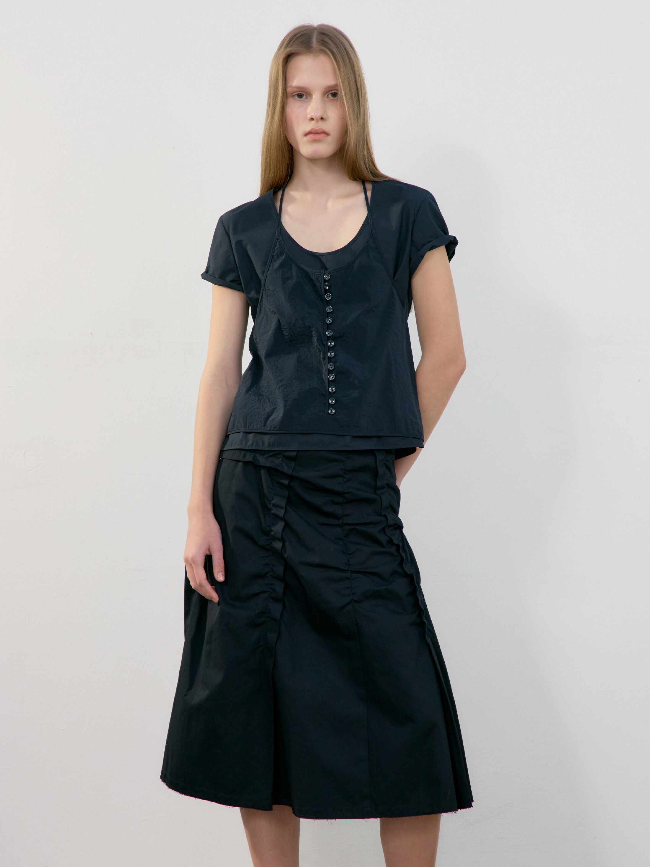 LOW CLASSIC U-NECK LOGO BLOUSE_BLACK_LW251BL04BK