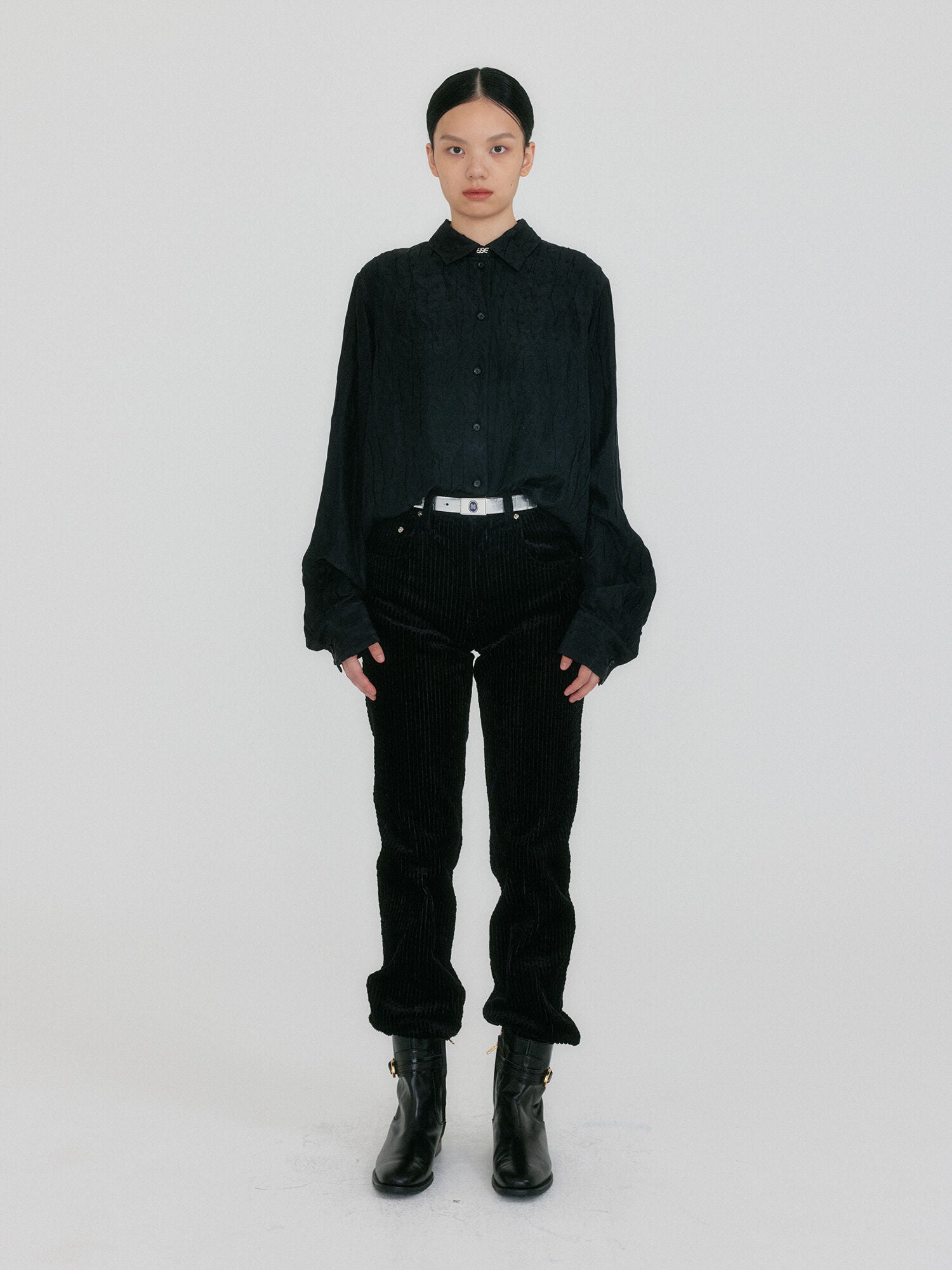 EENK ZIRYNA Classic Shirt with Brooch - Black