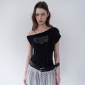 rolarola LETTERING DRAPE OFF SHOULDER T-SHIRT BLACK