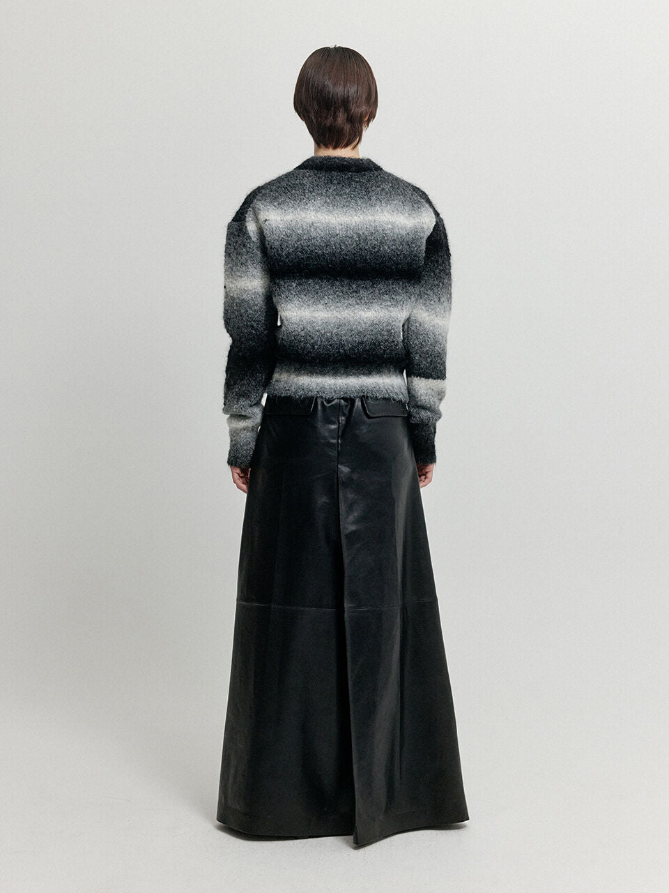 EENK EENK XARA Gradation Striped Knit Pullover - Black/White