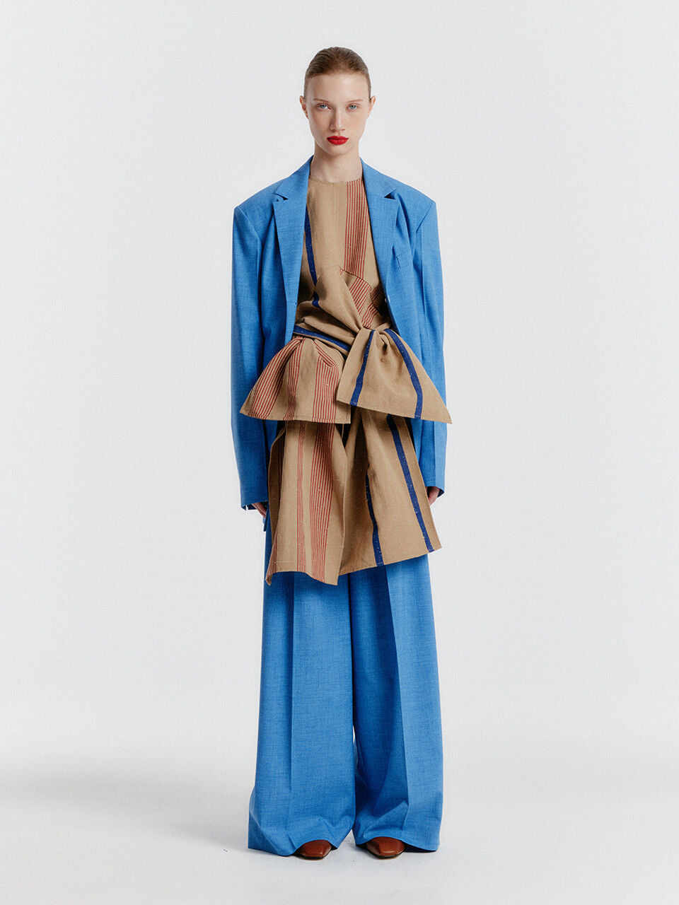 EENK YAVA Adjustable-waist Single Jacket - Blue