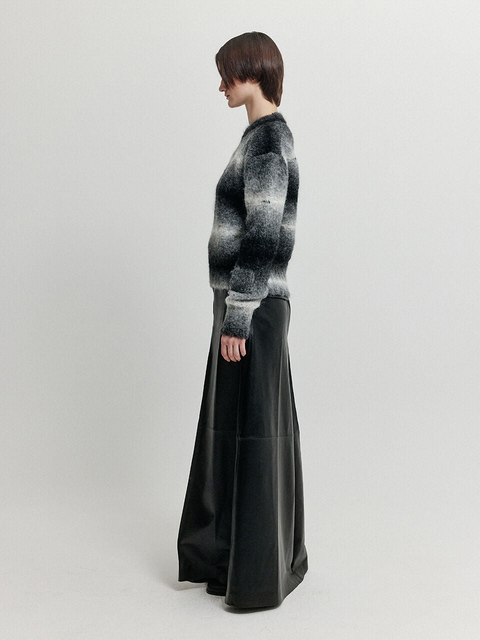 EENK EENK XARA Gradation Striped Knit Pullover - Black/White