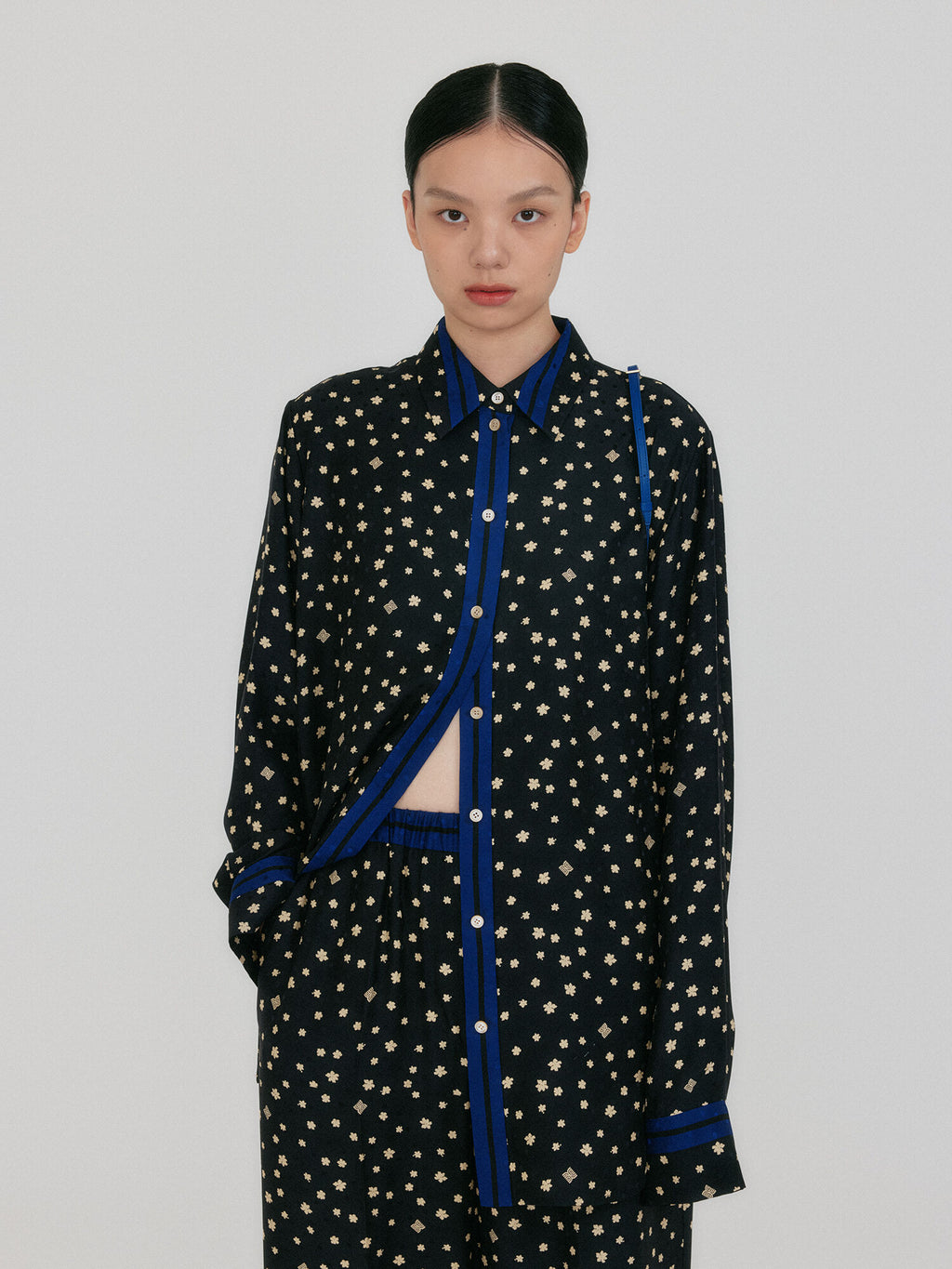 EENK ZIAN Contrast Shirts - Black