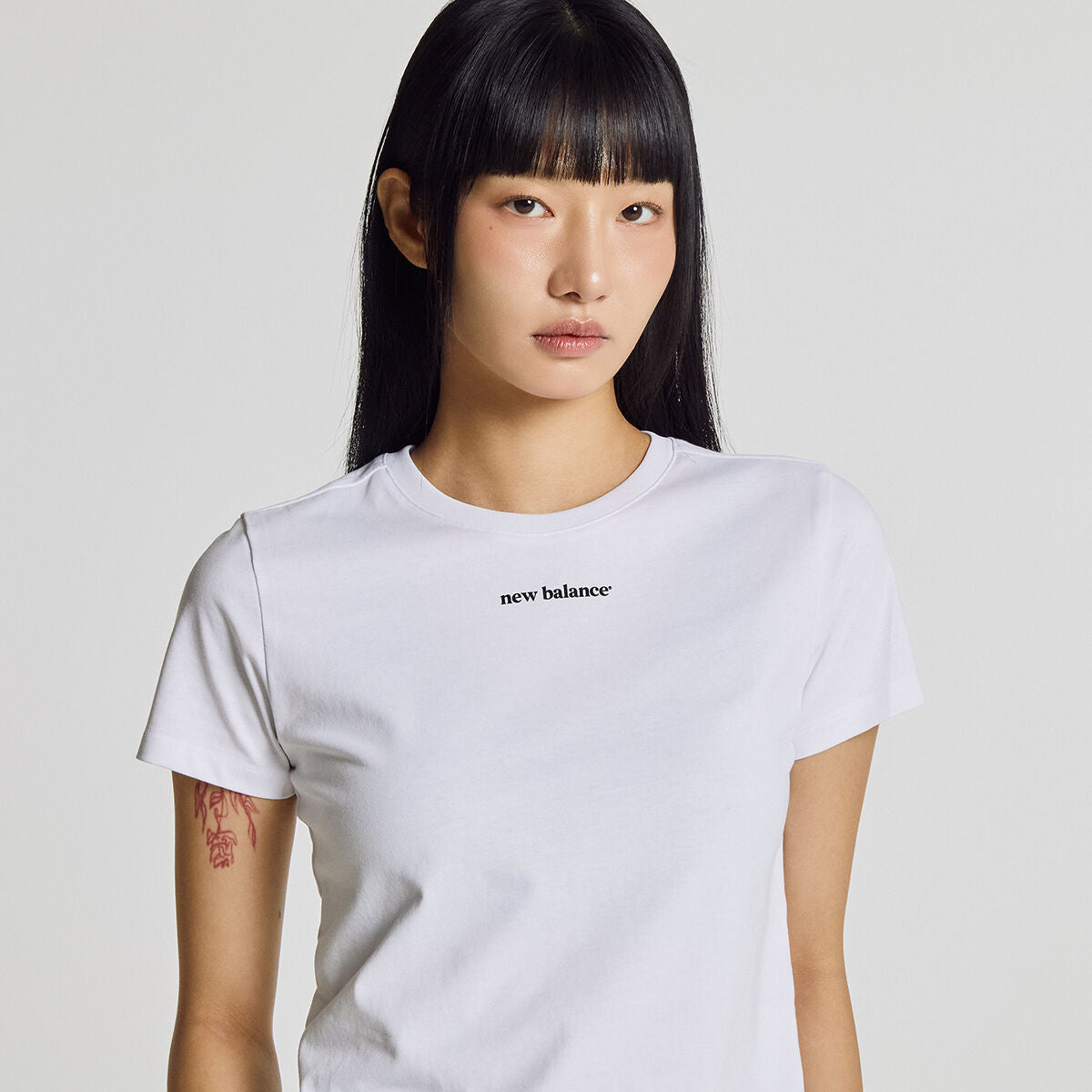 NEW BALANCE NBNEG2W412 / WOMEN Essential JoongAng Letter Short Sleeve T-Shirt (WHITE)
