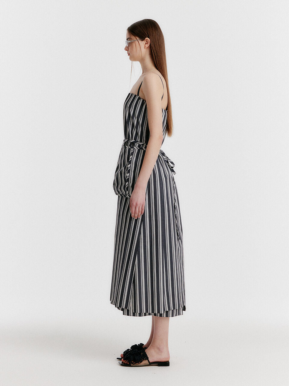 EENK YADGET Side-button Sleeveless Dress - Black