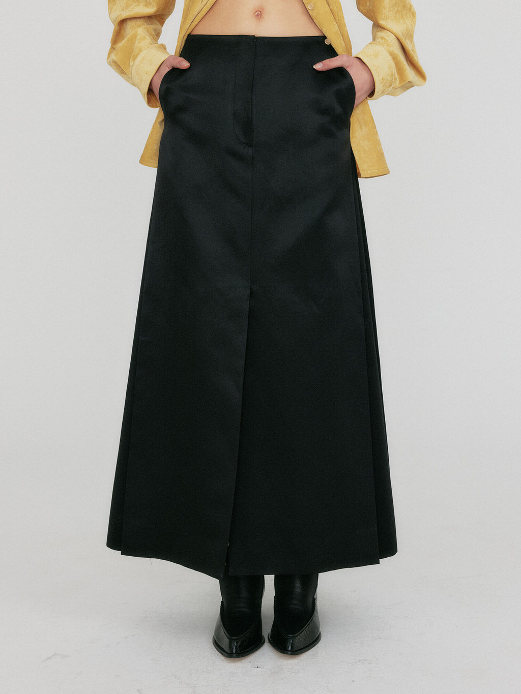 EENK ZOA Straight Skirt - Black