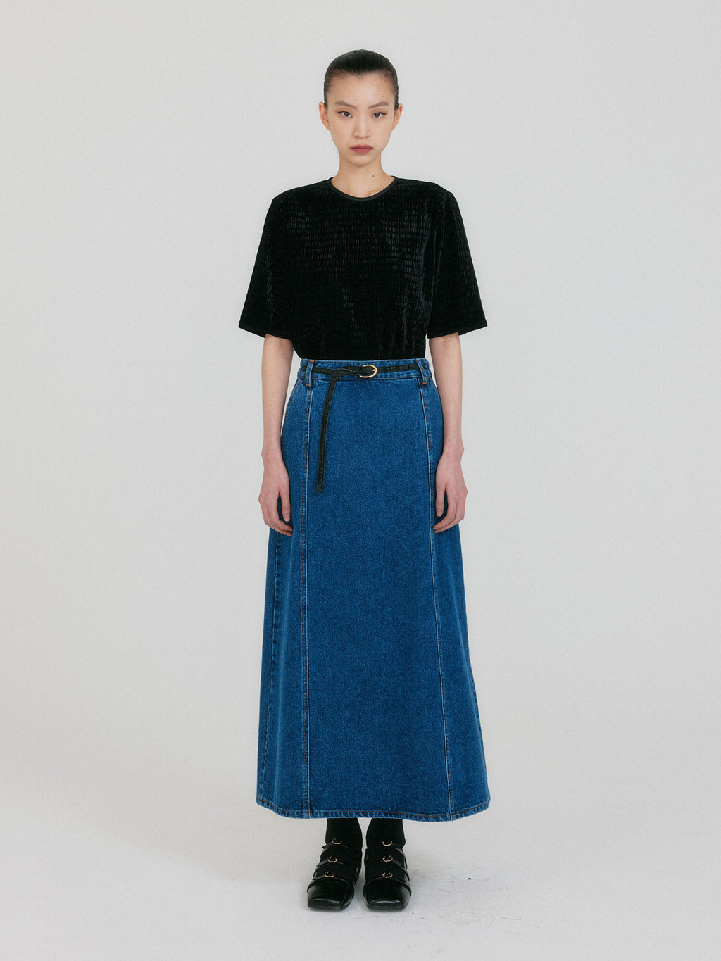 EENK ZANN Back-Button Top - Black