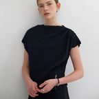 MOMET Powder Crinkle Draping Tee Black