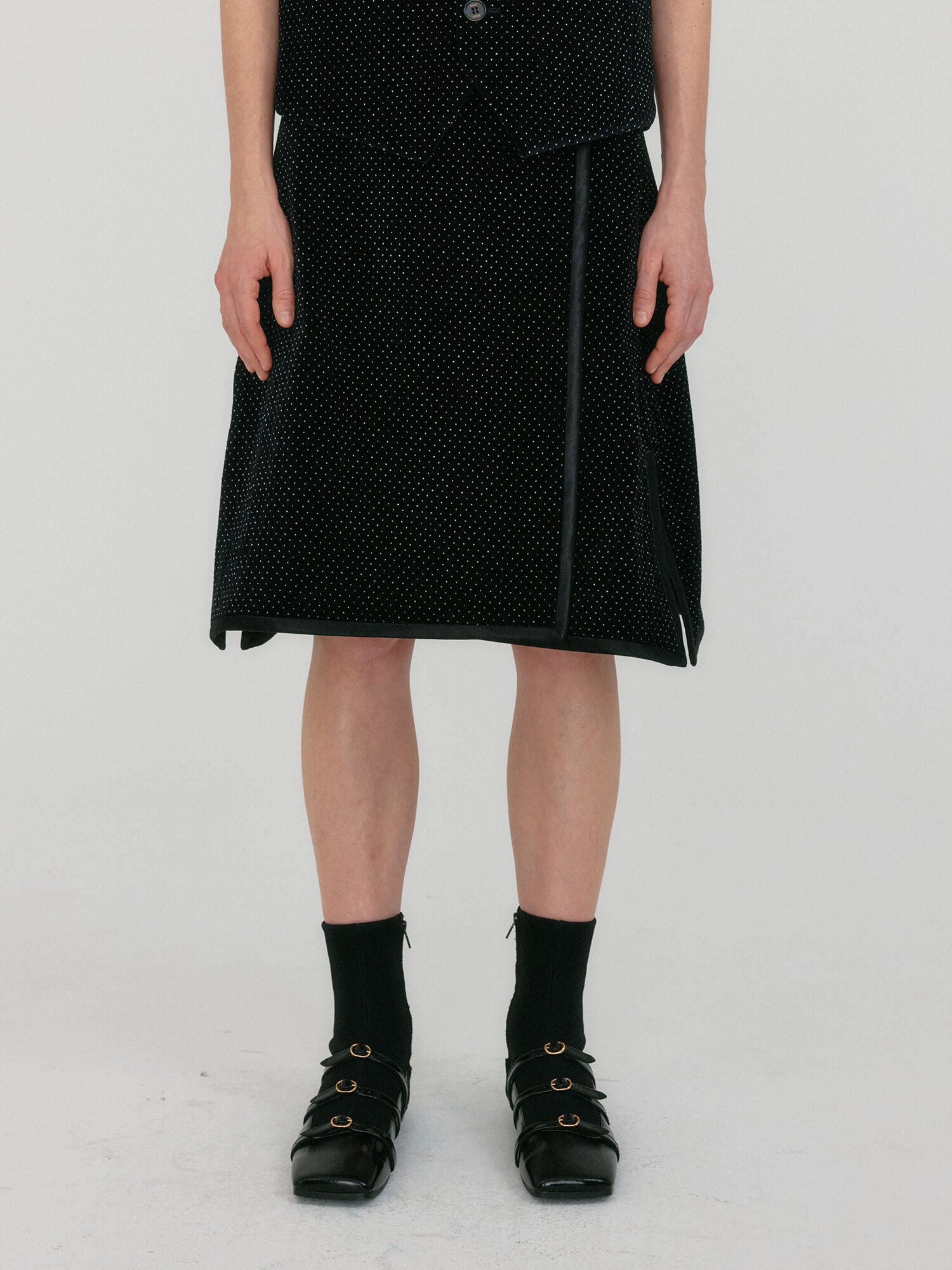 EENK ZULIAL Midi Wrap Skrit - Black