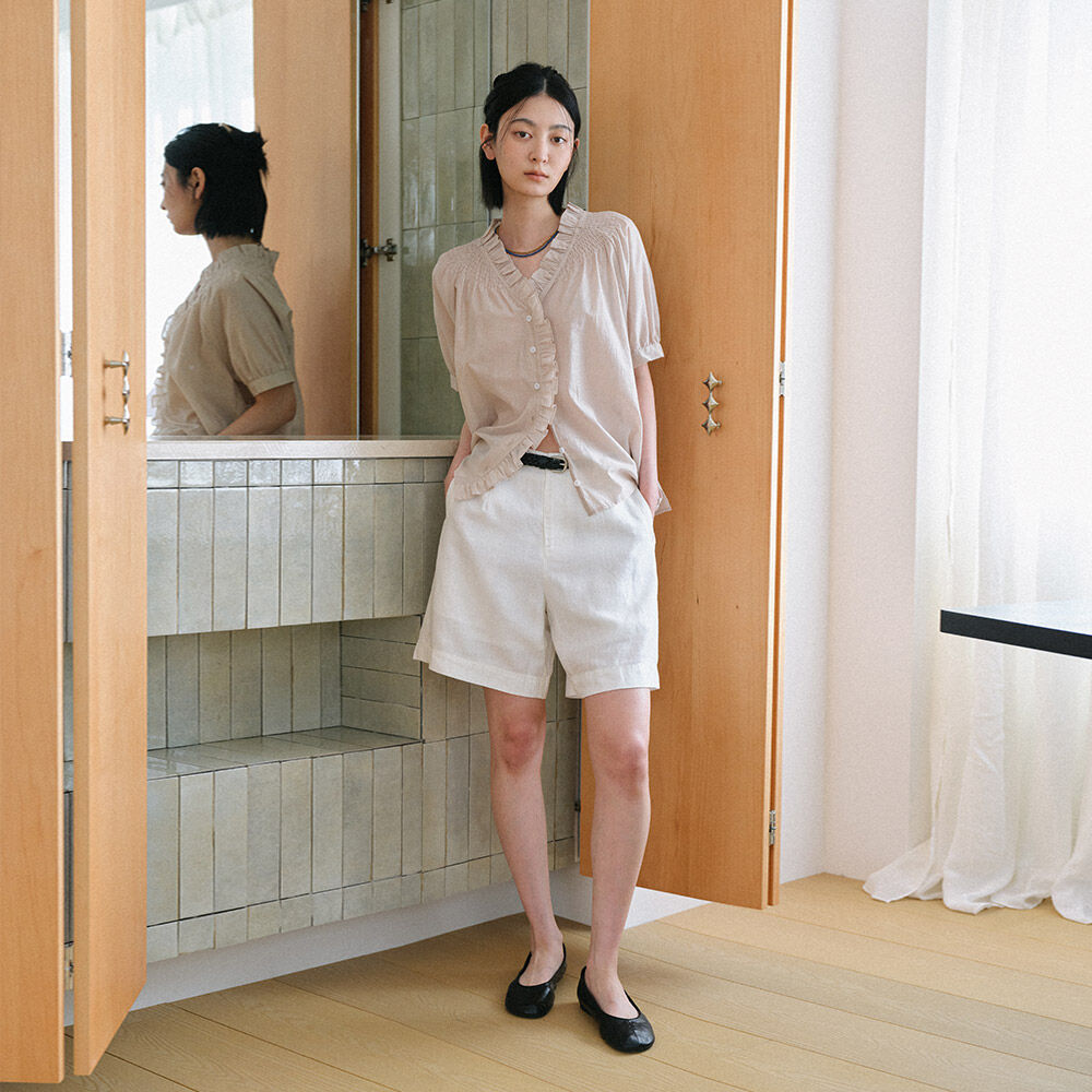 HUNCH Smocking Detail V-Neck Shirts (2color)