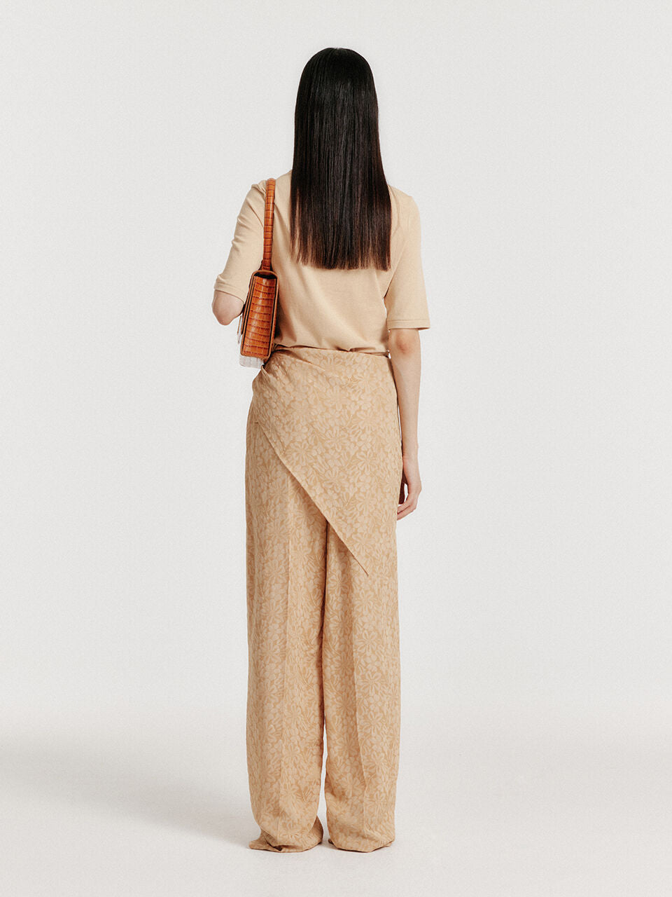 EENK YOL Lace Trimed T-Shirt - Beige