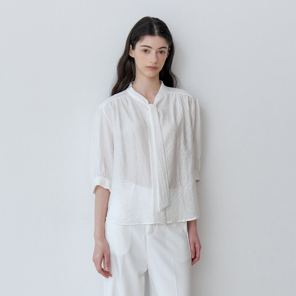 Le' Studio TIE RIBBON SHORT-SLEEVED BLOUSE (IV)