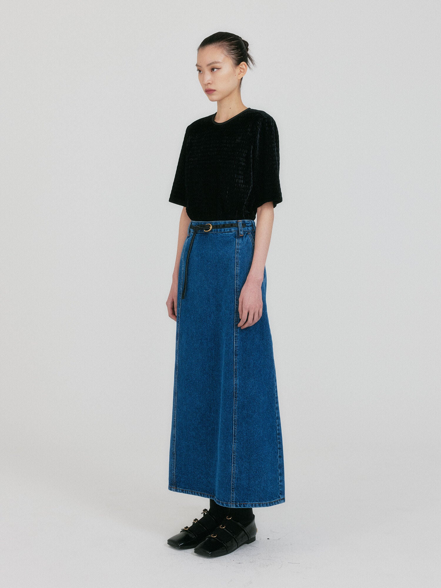 EENK ZANN Back-Button Top - Black