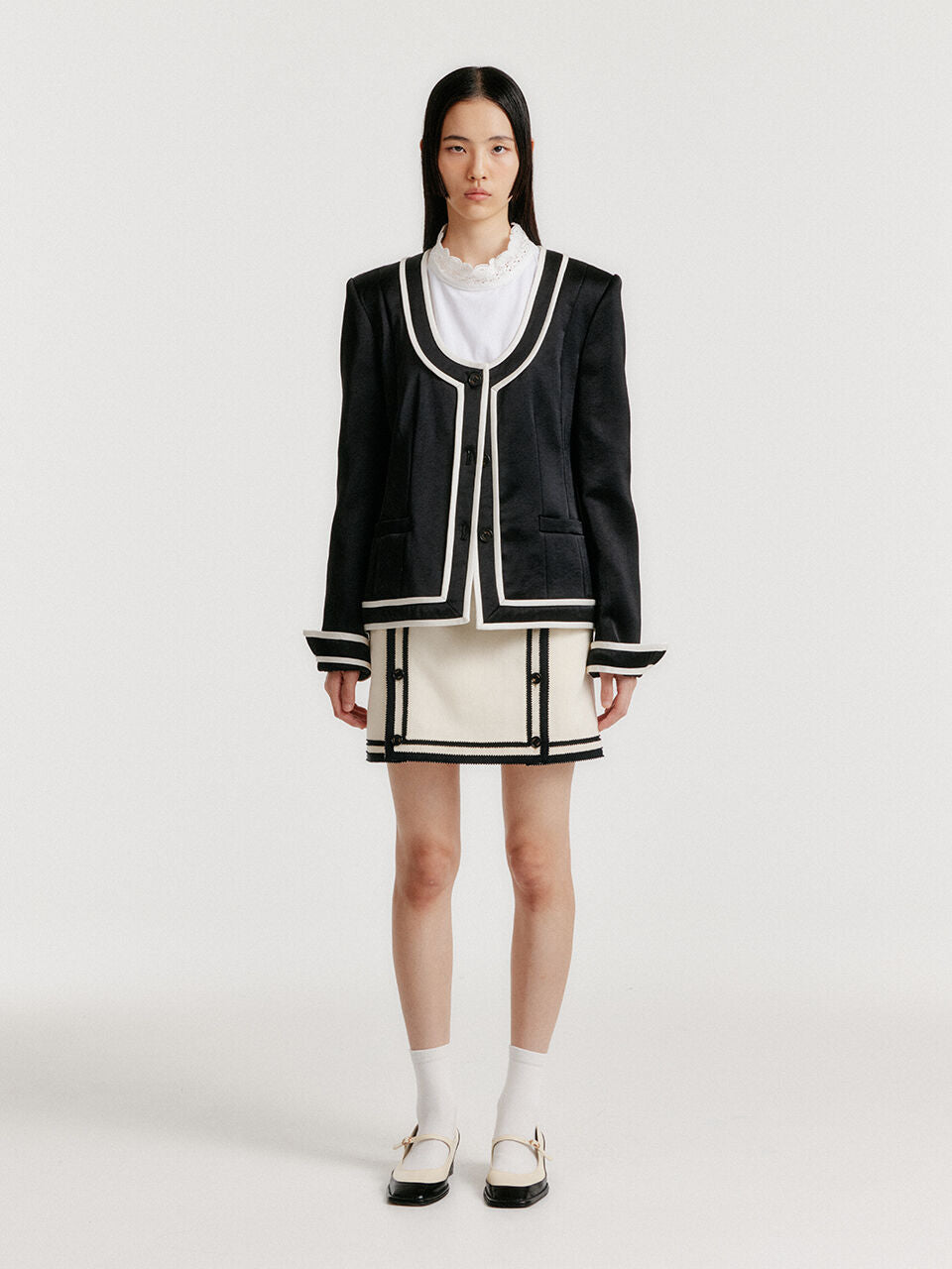 EENK EENK YASE Contrast U-Neck Jacket - Black/Ivory