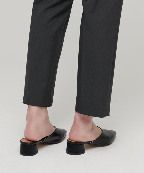 MUSINSA STANDARD WOMAN MUSINSA STANDARD WOMAN Women's Slim Straight Hidden Banding Slacks [Gray]