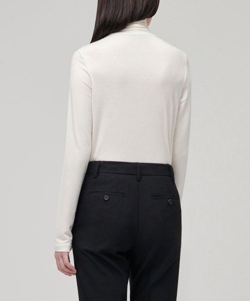 MUSINSA STANDARD WOMAN MUSINSA STANDARD WOMAN T-Shirt Slim Turtleneck [Cream]