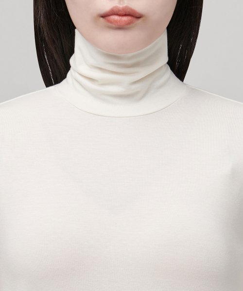 MUSINSA STANDARD WOMAN MUSINSA STANDARD WOMAN T-Shirt Slim Turtleneck [Cream]