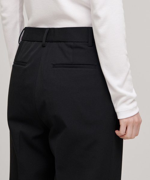 MUSINSA STANDARD WOMAN MUSINSA STANDARD WOMAN Slacks Straight Fit [Black]
