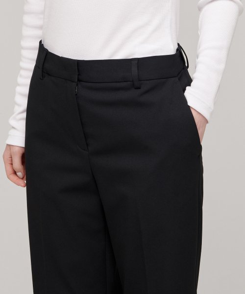 MUSINSA STANDARD WOMAN MUSINSA STANDARD WOMAN Slacks Straight Fit [Black]