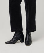 MUSINSA STANDARD WOMAN MUSINSA STANDARD WOMAN Women's Tapered Corduroy Pants (Dark Gray)