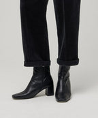 MUSINSA STANDARD WOMAN MUSINSA STANDARD WOMAN Women's Tapered Corduroy Pants (Dark Gray)