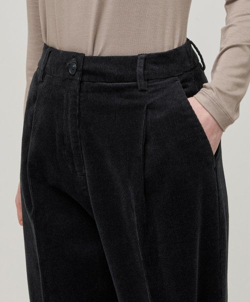 MUSINSA STANDARD WOMAN MUSINSA STANDARD WOMAN Women's Tapered Corduroy Pants (Dark Gray)