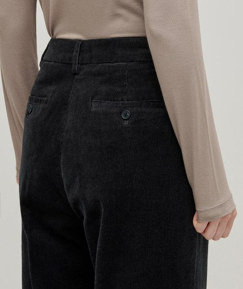 MUSINSA STANDARD WOMAN MUSINSA STANDARD WOMAN Women's Tapered Corduroy Pants (Dark Gray)