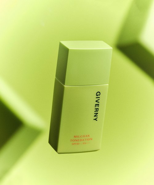 GIVERNY GIVERNY Adhesive tonal tone-up cream