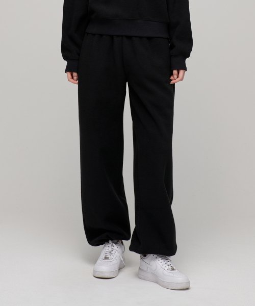 MUSINSA STANDARD WOMAN MUSINSA STANDARD WOMAN Women's Polar Fleece Lounge Sweat Pants [Black]