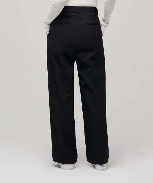 MUSINSA STANDARD WOMAN MUSINSA STANDARD WOMAN Slacks Heavyweight High Waist [Black]