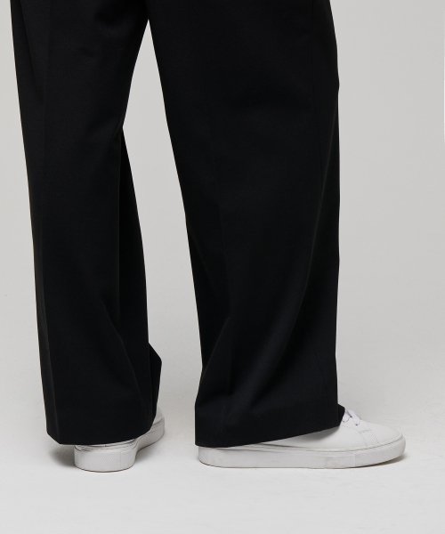 MUSINSA STANDARD WOMAN MUSINSA STANDARD WOMAN Slacks Heavyweight High Waist [Black]