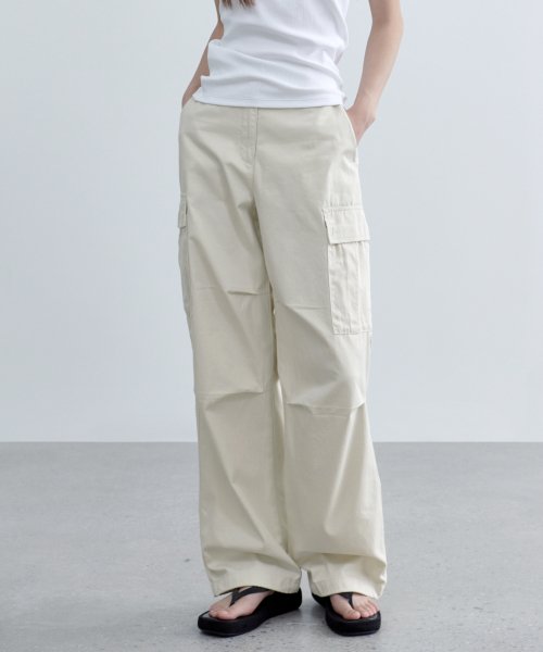 MUSINSA STANDARD WOMAN MUSINSA STANDARD WOMAN Women's Wide Cargo Pants Cream