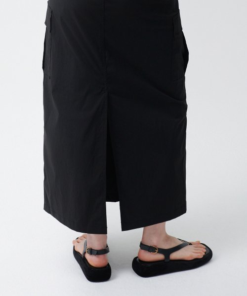 MUSINSA STANDARD WOMAN MUSINSA STANDARD WOMAN Cargo Maxi Skirt (Black)