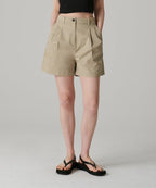 MUSINSA STANDARD WOMAN MUSINSA STANDARD WOMAN Women's Two-Tuck Wide Chino Shorts Beige
