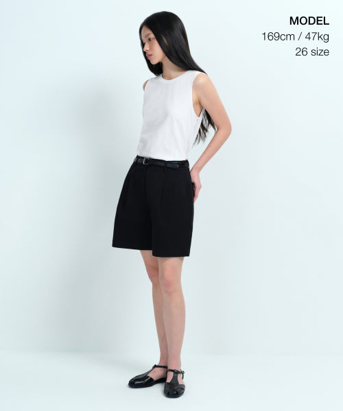 MUSINSA STANDARD WOMAN MUSINSA STANDARD WOMAN Women's Two-Tuck Wide Chino Shorts (Black)
