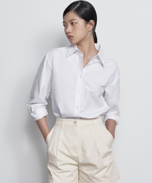 MUSINSA STANDARD WOMAN MUSINSA STANDARD WOMAN Women's Two-Tuck Wide Chino Shorts Cream