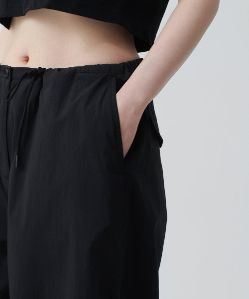 MUSINSA STANDARD WOMAN MUSINSA STANDARD WOMAN Women's Parachute Pants (Black)