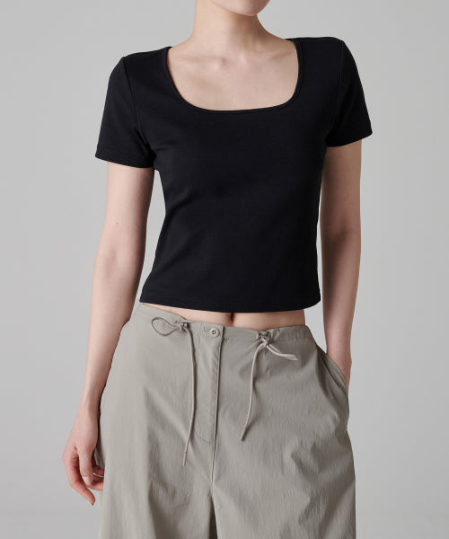 MUSINSA STANDARD WOMAN MUSINSA STANDARD WOMAN T-Shirt Slim Square Neck [Black]