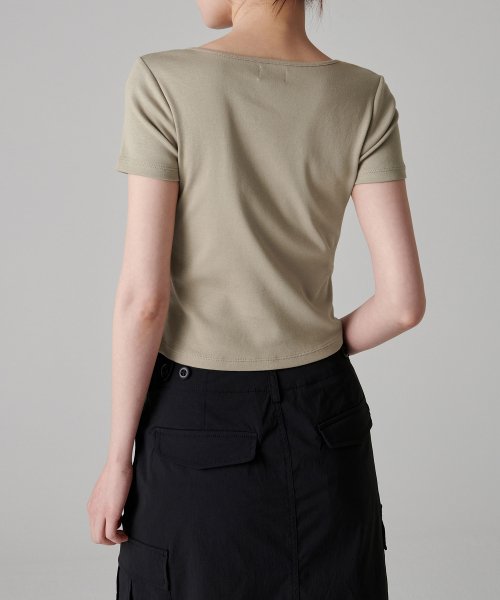 MUSINSA STANDARD WOMAN MUSINSA STANDARD WOMAN T-Shirt Slim Square Neck