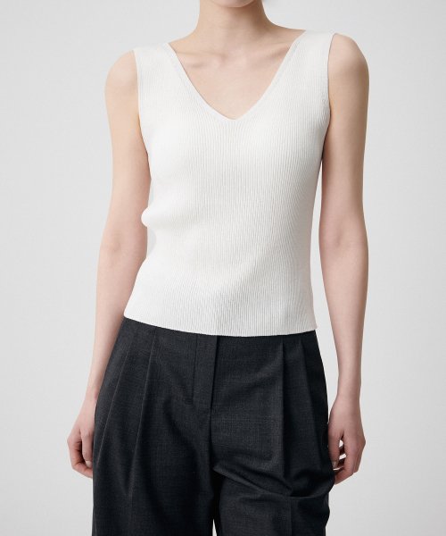 MUSINSA STANDARD WOMAN MUSINSA STANDARD WOMAN Women's Ribbed V-Neck Knit Sleeveless Top (Size XS)