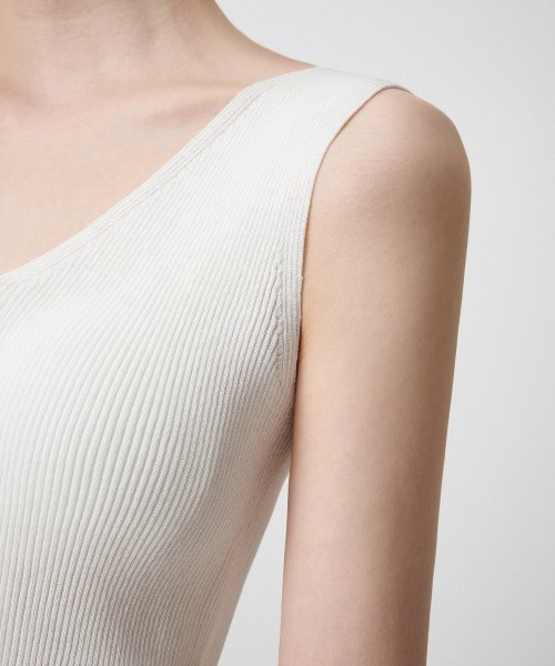 MUSINSA STANDARD WOMAN MUSINSA STANDARD WOMAN Women's Ribbed V-Neck Knit Sleeveless Top (Size XS)