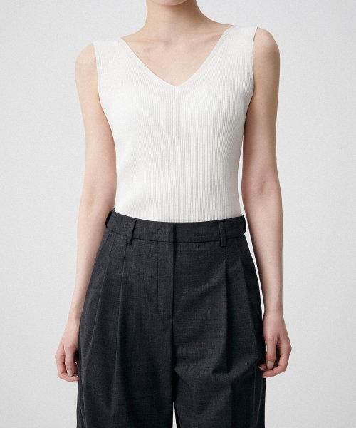 MUSINSA STANDARD WOMAN MUSINSA STANDARD WOMAN Women's Ribbed V-Neck Knit Sleeveless Top (Size XS)