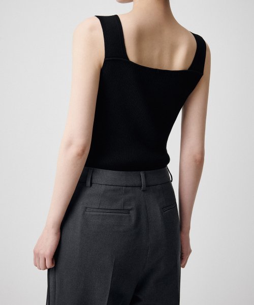 MUSINSA STANDARD WOMAN MUSINSA STANDARD WOMAN Women's Ribbed V-Neck Knit Sleeveless Top (Size XS)